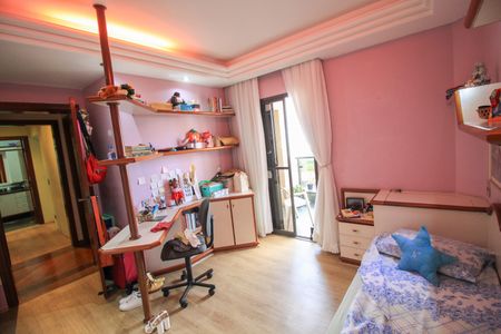 Apartamento à venda com 309m², 3 quartos e 4 vagas Apartamento à venda com 309m², 3 quartos e 4 vagasSuíte 2