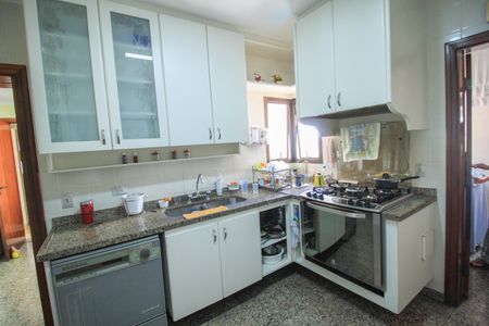 Apartamento à venda com 309m², 3 quartos e 4 vagas Apartamento à venda com 309m², 3 quartos e 4 vagasCozinha
