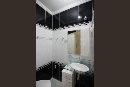 Casa à venda com 150m², 2 quartos e 2 vagasQuarto 2 - Suíte Banheiro