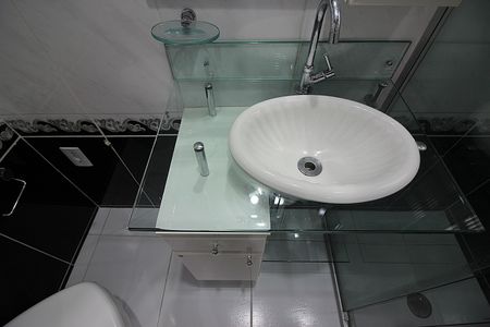 Casa à venda com 150m², 2 quartos e 2 vagasQuarto 2 - Suíte Banheiro