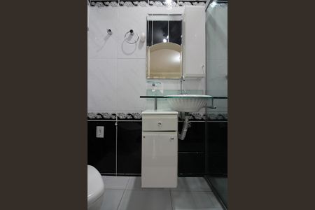 Casa à venda com 150m², 2 quartos e 2 vagasQuarto 2 - Suíte Banheiro