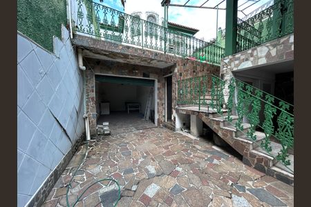 Casa à venda com 299m², 4 quartos e 4 vagasGaragem