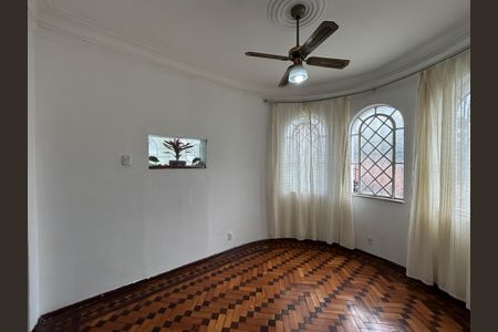 Casa à venda com 299m², 4 quartos e 4 vagasSala 2