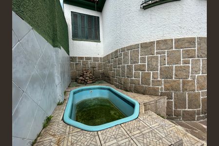 Casa à venda com 299m², 4 quartos e 4 vagasPiscina