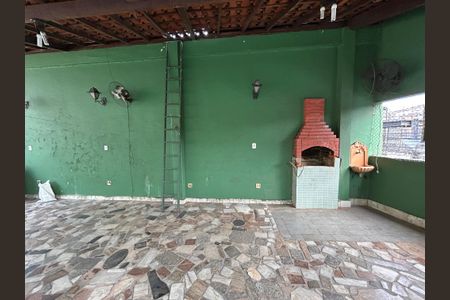 Casa à venda com 299m², 4 quartos e 4 vagasChurrasqueira