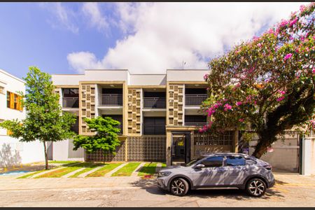 Studio para alugar com 28m², 1 quarto e 1 vagaFachada + Plaquinha