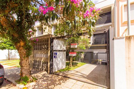 Studio para alugar com 28m², 1 quarto e 1 vagaFachada + Plaquinha