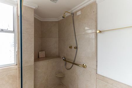 Apartamento à venda com 380m², 3 quartos e 3 vagasBanheiro da Suíte 1