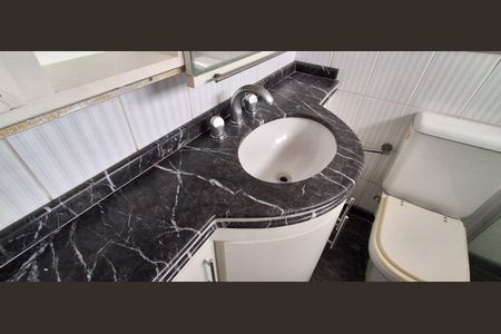 Apartamento à venda com 184m², 4 quartos e 3 vagasBanheiro Suíte 1