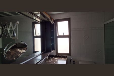 Apartamento à venda com 184m², 4 quartos e 3 vagasBanheiro Suíte 3