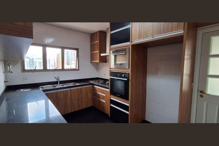 Apartamento à venda com 184m², 4 quartos e 3 vagasCozinha