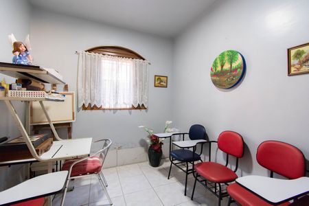 Casa à venda com 240m², 4 quartos e 4 vagas Casa à venda com 240m², 4 quartos e 4 vagasQuarto 3