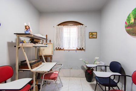 Casa à venda com 240m², 4 quartos e 4 vagas Casa à venda com 240m², 4 quartos e 4 vagasQuarto 3