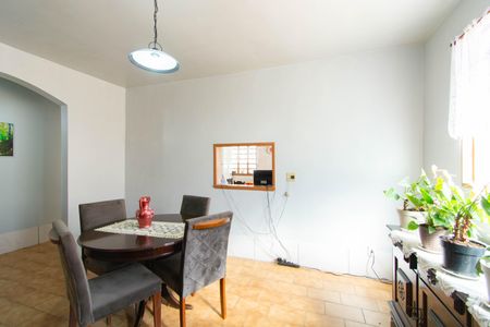 Casa à venda com 240m², 4 quartos e 4 vagas Casa à venda com 240m², 4 quartos e 4 vagasCopa