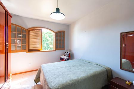 Casa à venda com 240m², 4 quartos e 4 vagas Casa à venda com 240m², 4 quartos e 4 vagasQuarto 2