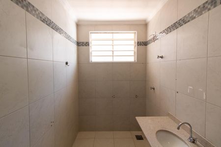 Casa à venda com 400m², 5 quartos e 8 vagasBANHEIRO SOCIAL 1