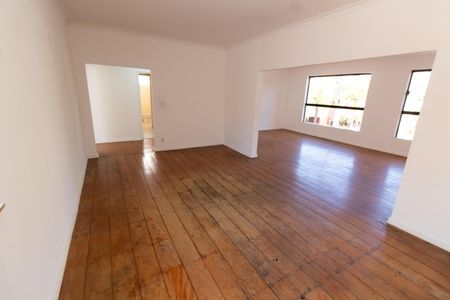 Casa à venda com 400m², 5 quartos e 8 vagasSALA