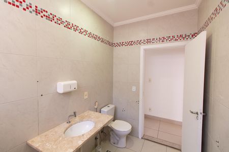 Casa à venda com 400m², 5 quartos e 8 vagasBANHEIRO SOCIAL 2