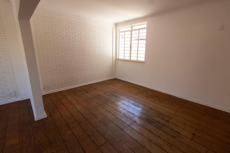 Casa à venda com 400m², 5 quartos e 8 vagasSALA