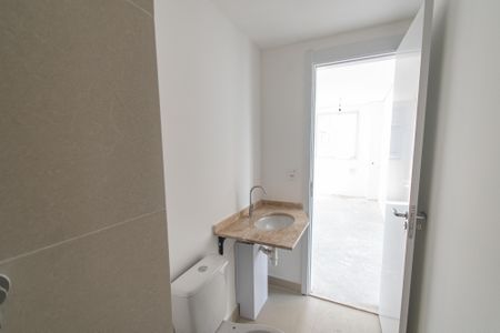 Apartamento à venda com 40m², 2 quartos e sem vaga Apartamento à venda com 40m², 2 quartos e sem vagaBanheiro