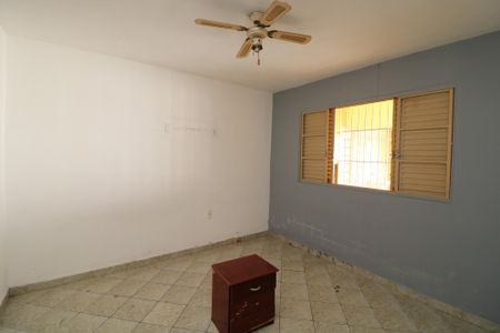 Casa à venda com 250m², 4 quartos e 2 vagasQuarto 2