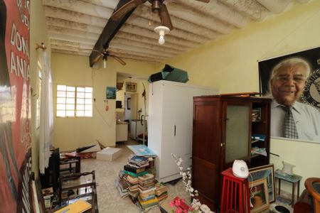 Casa à venda com 250m², 4 quartos e 2 vagasQuarto de Serviço