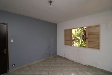 Casa à venda com 250m², 4 quartos e 2 vagasQuarto