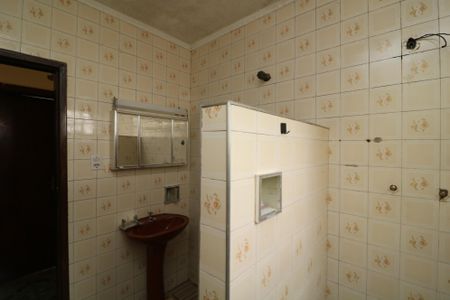 Casa à venda com 250m², 4 quartos e 2 vagasBanheiro