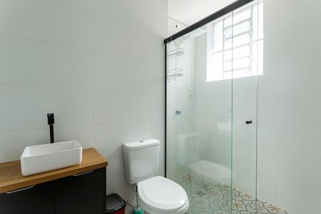 Casa à venda com 300m², 5 quartos e 4 vagasBanheiro da Suíte 2