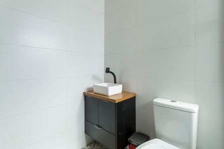 Casa à venda com 300m², 5 quartos e 4 vagasBanheiro da Suíte 2