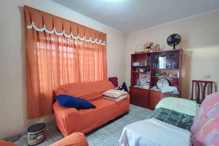 Casa à venda com 204m², 4 quartos e 6 vagas Casa à venda com 204m², 4 quartos e 6 vagasSala de Estar