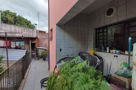 Casa à venda com 204m², 4 quartos e 6 vagas Casa à venda com 204m², 4 quartos e 6 vagasÁrea de Serviço