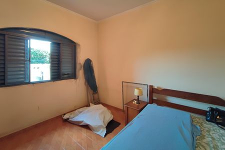 Casa à venda com 204m², 4 quartos e 6 vagas Casa à venda com 204m², 4 quartos e 6 vagasQuarto 3