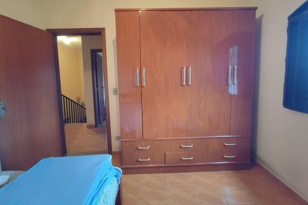 Casa à venda com 204m², 4 quartos e 6 vagas Casa à venda com 204m², 4 quartos e 6 vagasQuarto 3