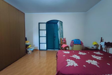 Casa à venda com 204m², 4 quartos e 6 vagas Casa à venda com 204m², 4 quartos e 6 vagasQuarto Suíte