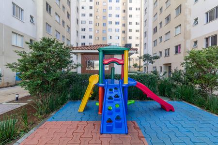 Apartamento à venda com 40m², 2 quartos e sem vagaÁrea Comum - Playground