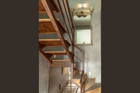 Apartamento para alugar com 130m², 1 quarto e 2 vagasEscada