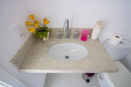 Apartamento à venda com 133m², 4 quartos e 3 vagasBanheiro social