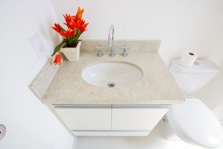 Apartamento à venda com 133m², 4 quartos e 3 vagasBanheiro do quarto 2