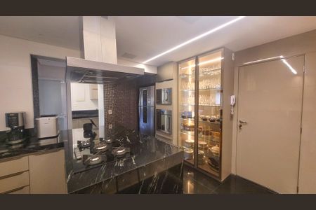 Apartamento à venda com 272m², 4 quartos e 5 vagasCozinha