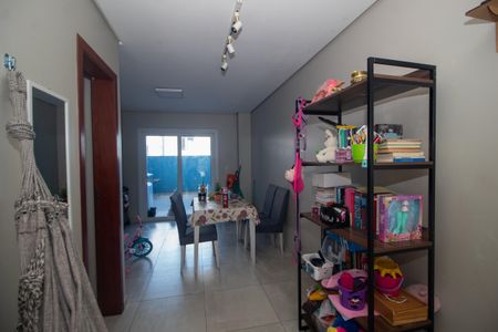 Casa à venda com 118m², 3 quartos e 2 vagasSala