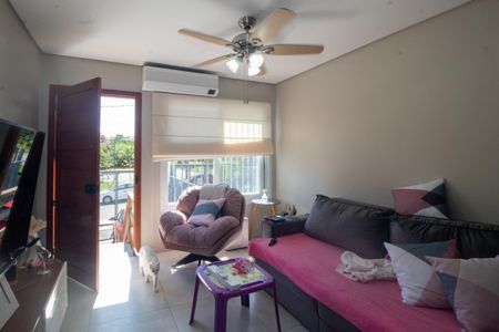 Casa à venda com 118m², 3 quartos e 2 vagasSala