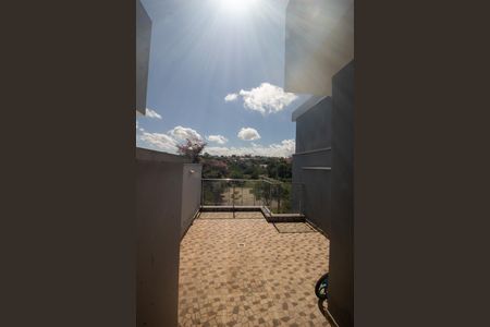 Casa à venda com 118m², 3 quartos e 2 vagasTerraço