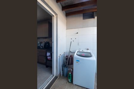 Casa à venda com 118m², 3 quartos e 2 vagasÁrea de Serviço