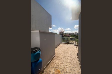 Casa à venda com 118m², 3 quartos e 2 vagasTerraço