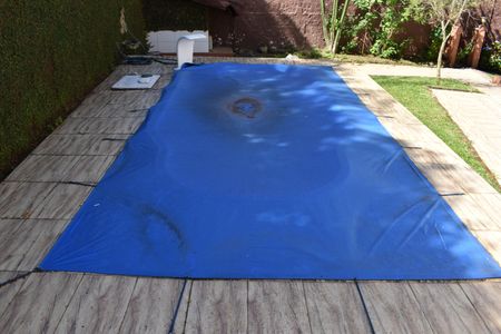 Casa de condomínio para alugar com 300m², 3 quartos e 4 vagasÁrea externa - Piscina