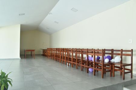 Casa de condomínio para alugar com 300m², 3 quartos e 4 vagasÁrea comum - Salão de festas