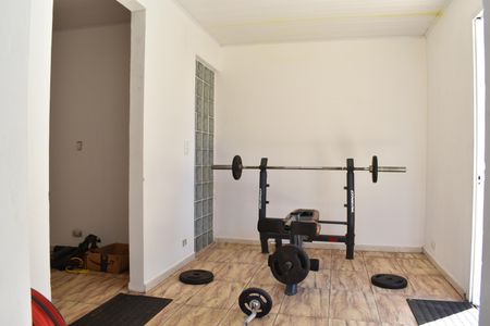 Casa de condomínio para alugar com 300m², 3 quartos e 4 vagasSala externa - Academia