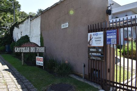 Casa de condomínio para alugar com 300m², 3 quartos e 4 vagasFachada do condomínio