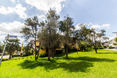 Casa de condomínio à venda com 550m², 5 quartos e 3 vagasVista da Rua